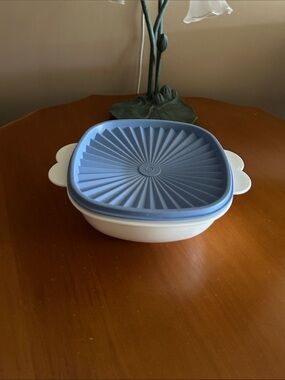 Vintage Tupperware Blue Lid Food Storage Bowl